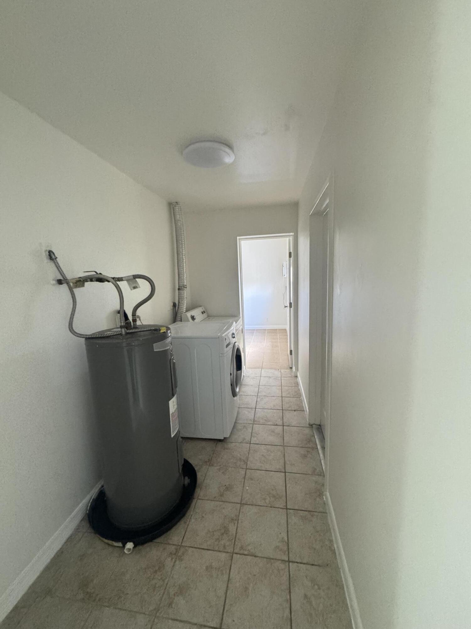 3829 Ocala Road Seminole Manor, FL 33462 - Photo 7 of 10 IMG_8500