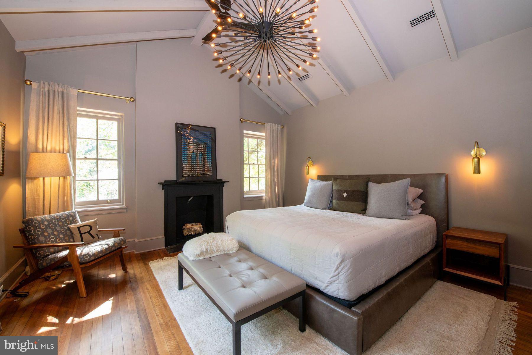 22 West Bells Mill Road Philadelphia, PA 19118 - Photo 23 of 49 Gallery Image 23