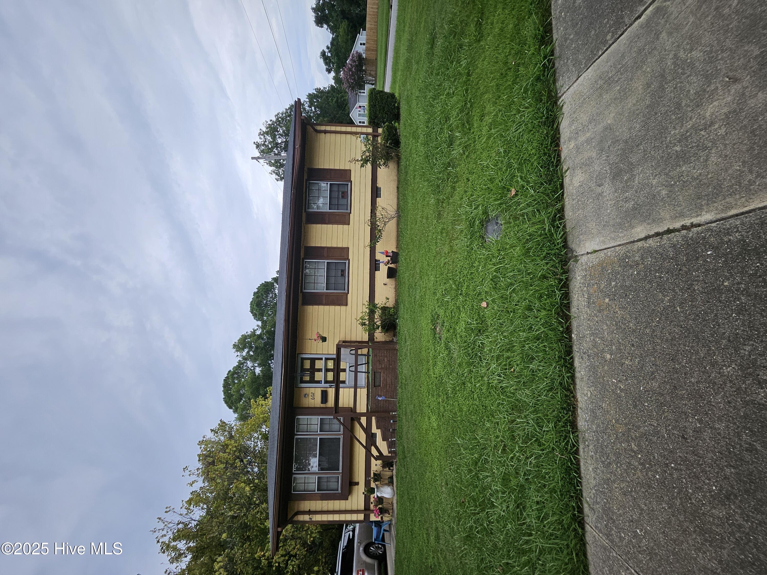 602 Factory Street Elizabeth City, NC 27909 - Photo 1 of 11 Front View