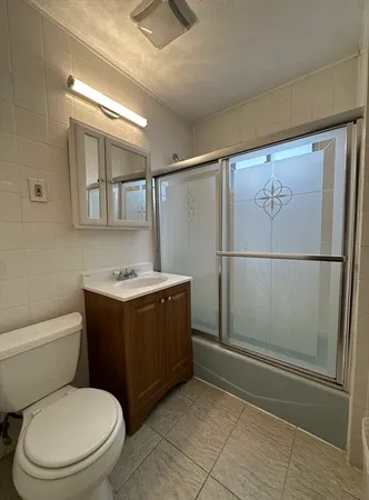 $2,700 | 41 Flynt Street, Unit 1F, Quincy, MA 02171