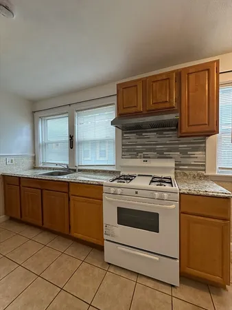 $2,700 | 41 Flynt Street, Unit 1F, Quincy, MA 02171