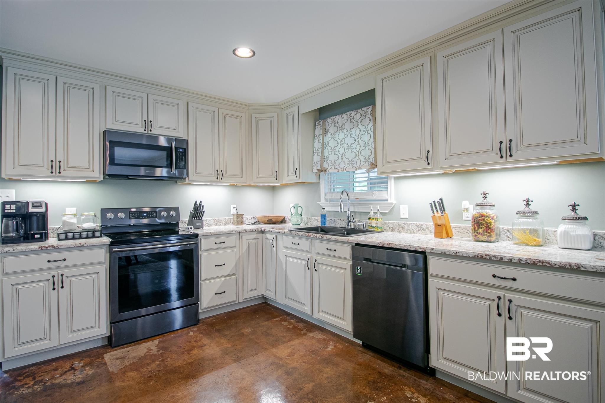 4024 Shana Drive Mobile, AL 36605 - Photo 4 of 25