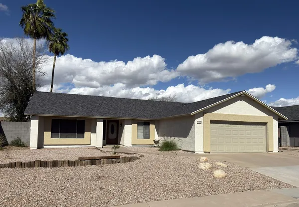 $2,400 | 2250 West Rockwell Drive, Chandler, AZ 85224