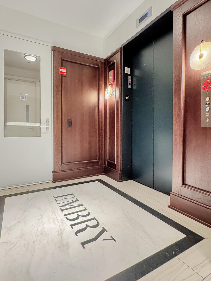 21 North May Street, Unit 802 Chicago, IL 60607 - Photo 40 of 50 a view of an empty room