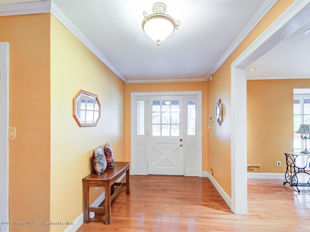100 Manaqua Road Freehold, NJ 07728 - Photo 2 of 52 002_FOYER