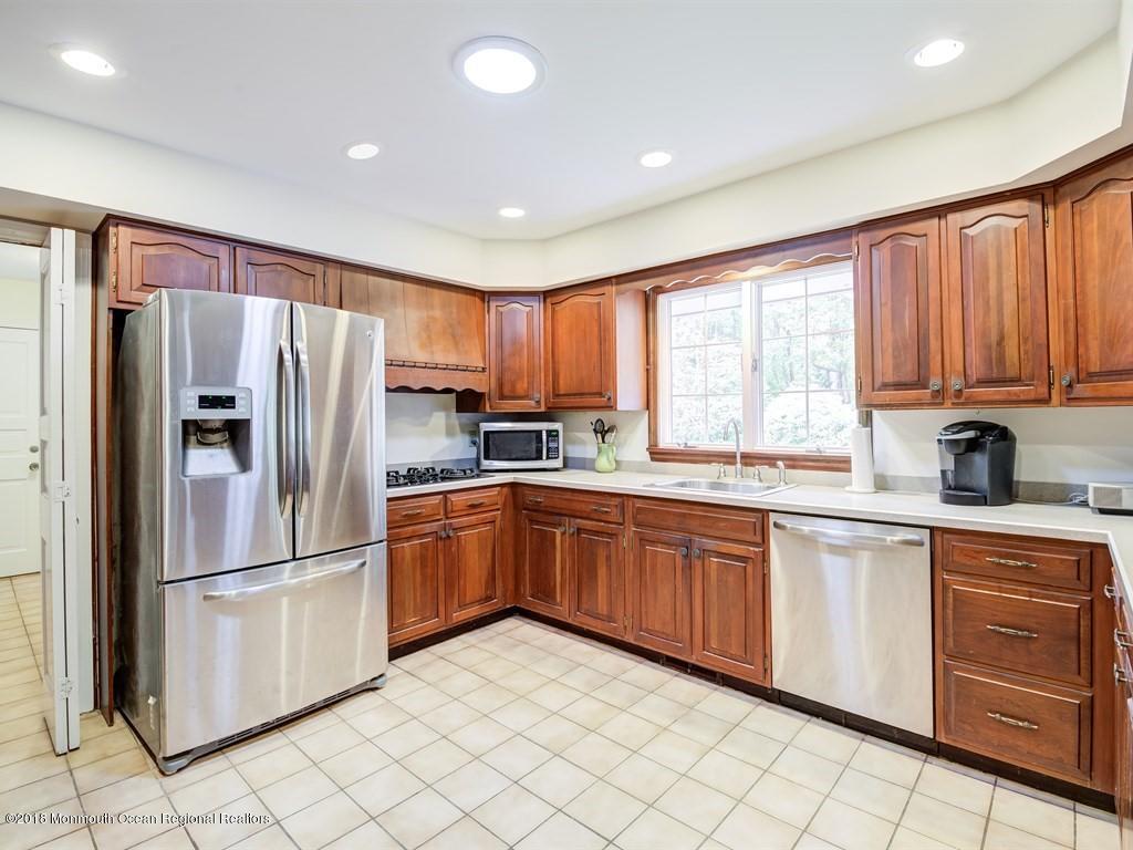 100 Manaqua Road Freehold, NJ 07728 - Photo 14 of 52 011_KITCHEN