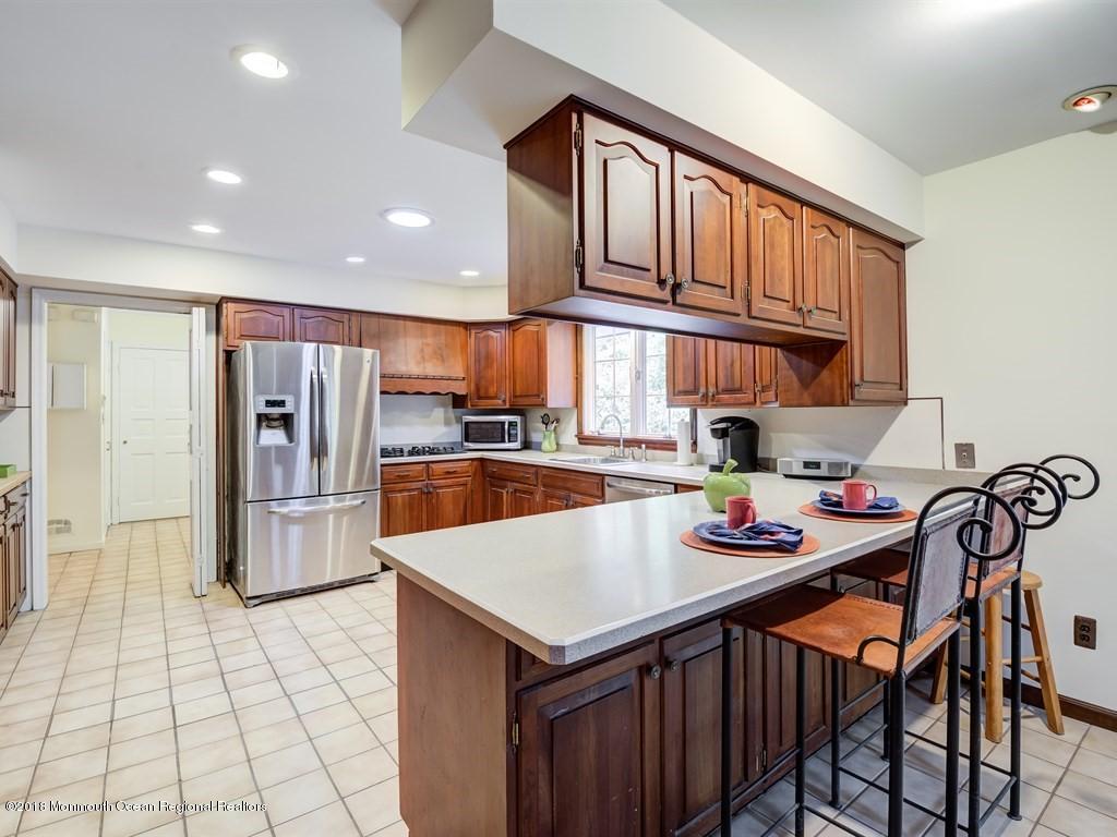 100 Manaqua Road Freehold, NJ 07728 - Photo 16 of 52 013_KITCHEN