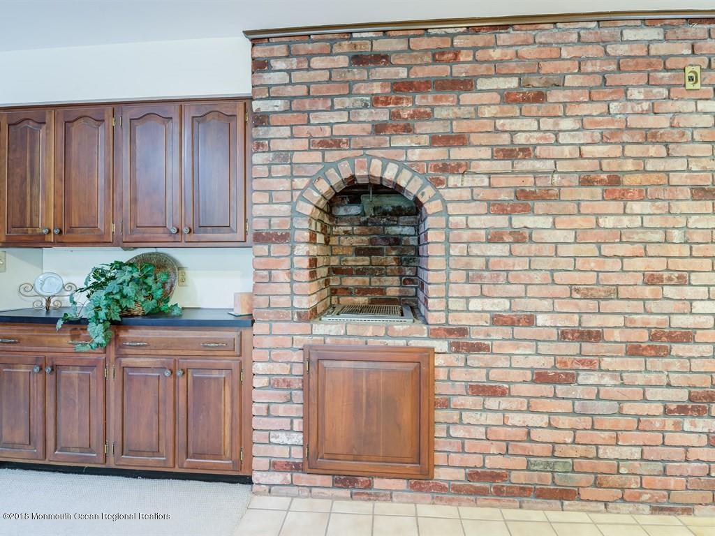 100 Manaqua Road Freehold, NJ 07728 - Photo 18 of 52 018_KITCHEN