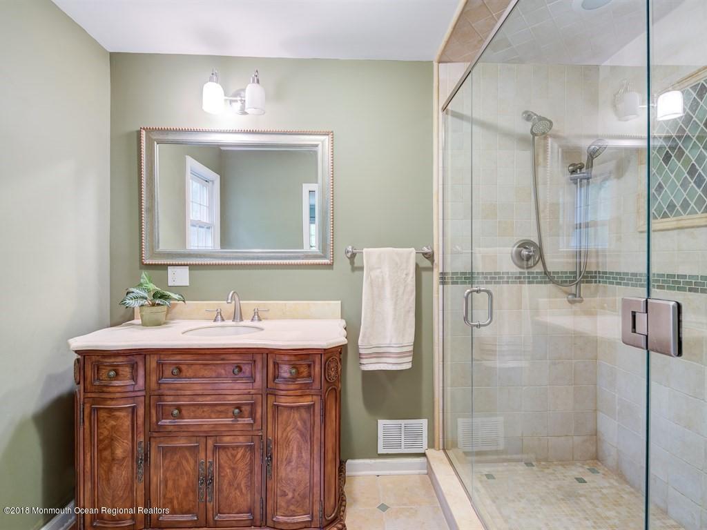 100 Manaqua Road Freehold, NJ 07728 - Photo 24 of 52 024_MASTER BATHROOM