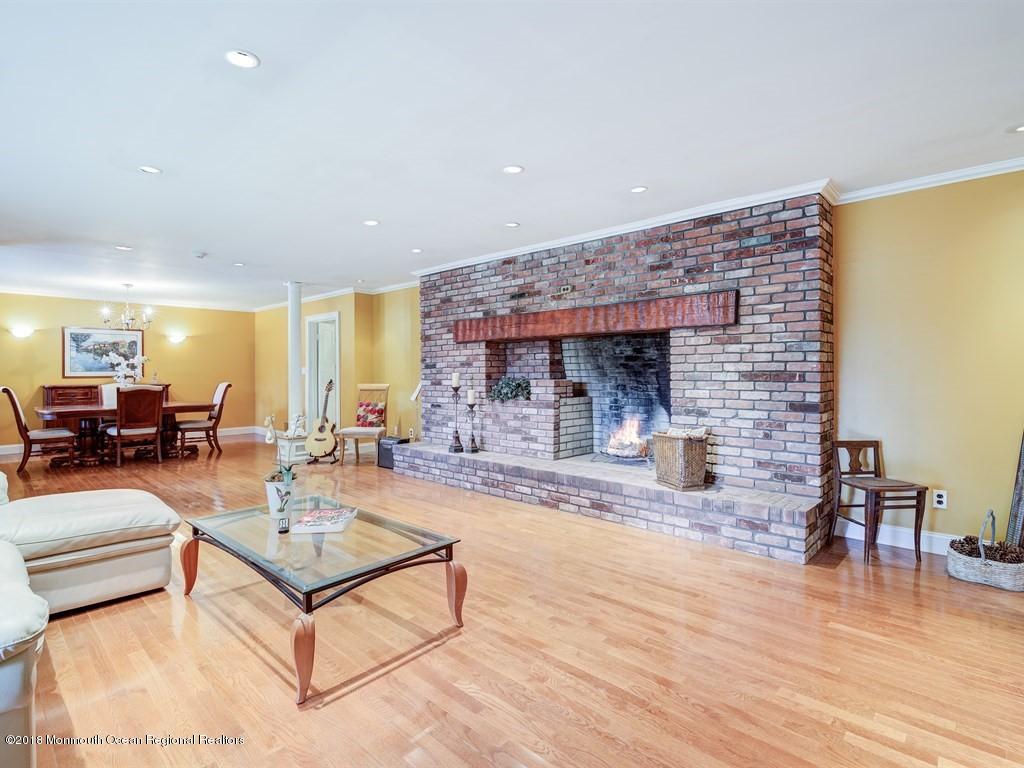 100 Manaqua Road Freehold, NJ 07728 - Photo 4 of 52 004_LIVING ROOM