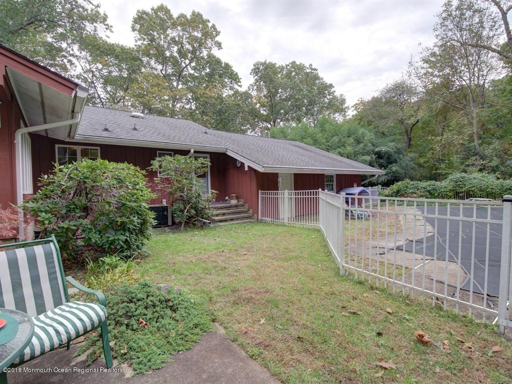 100 Manaqua Road Freehold, NJ 07728 - Photo 32 of 52 032_BACK YARD
