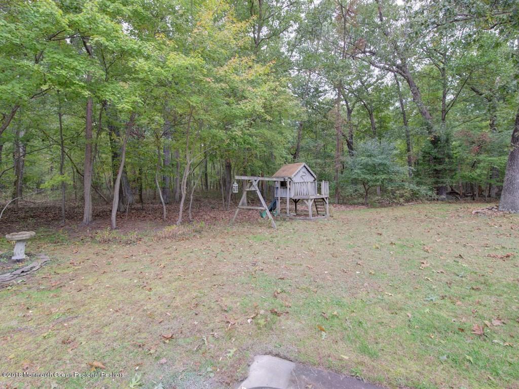 100 Manaqua Road Freehold, NJ 07728 - Photo 34 of 52 034_BACK YARD