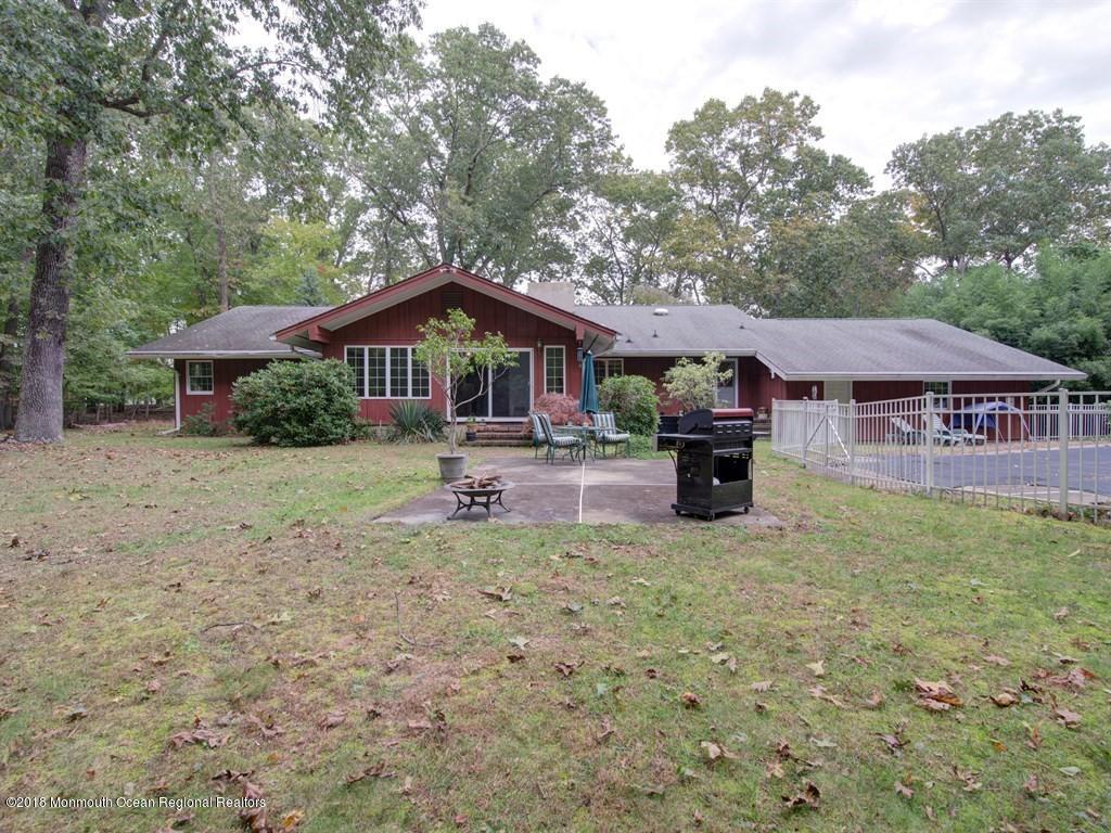 100 Manaqua Road Freehold, NJ 07728 - Photo 35 of 52 035_BACK