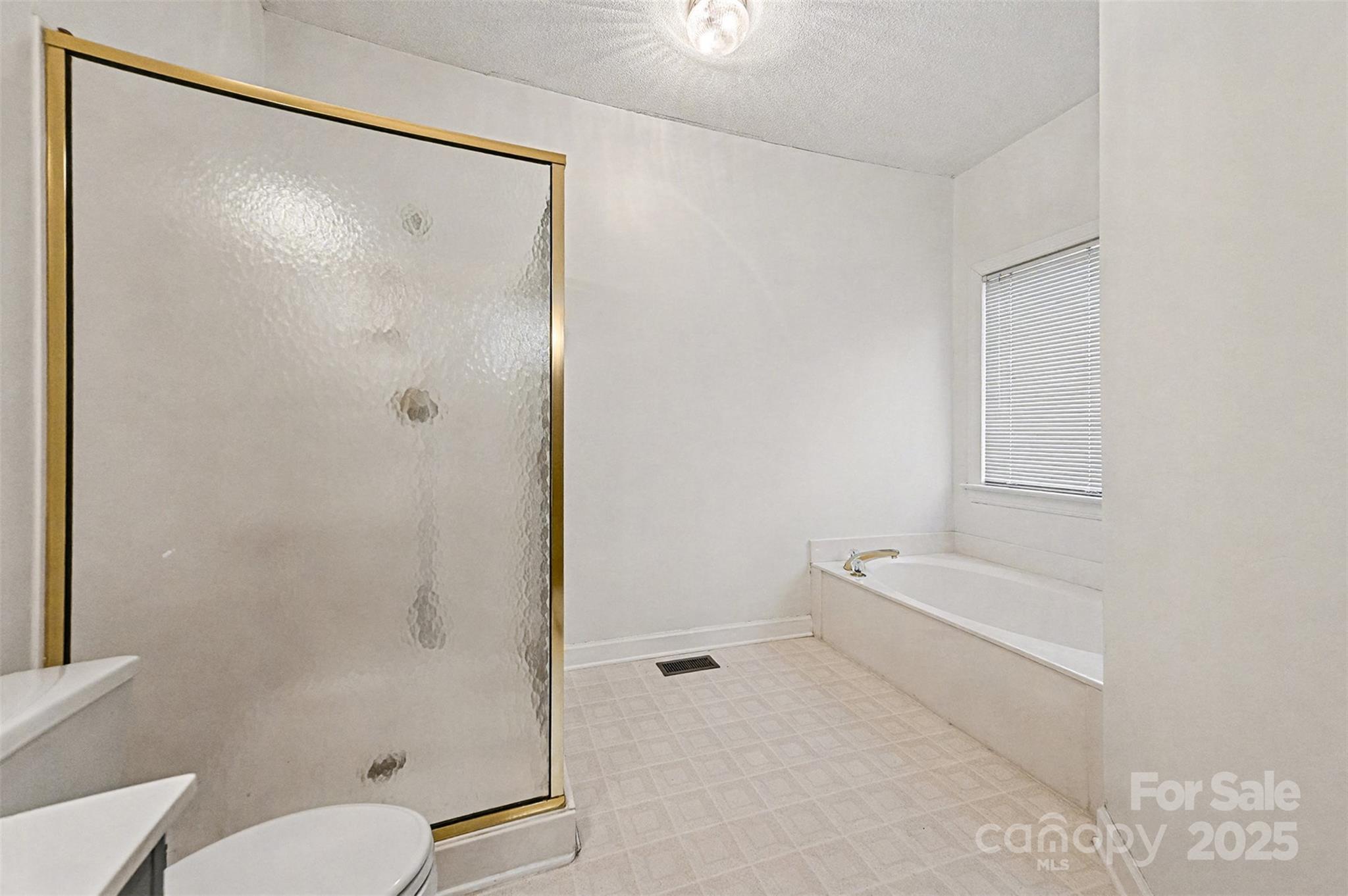 1915 Millbrook Lane Matthews, NC 28104 - Photo 18 of 33