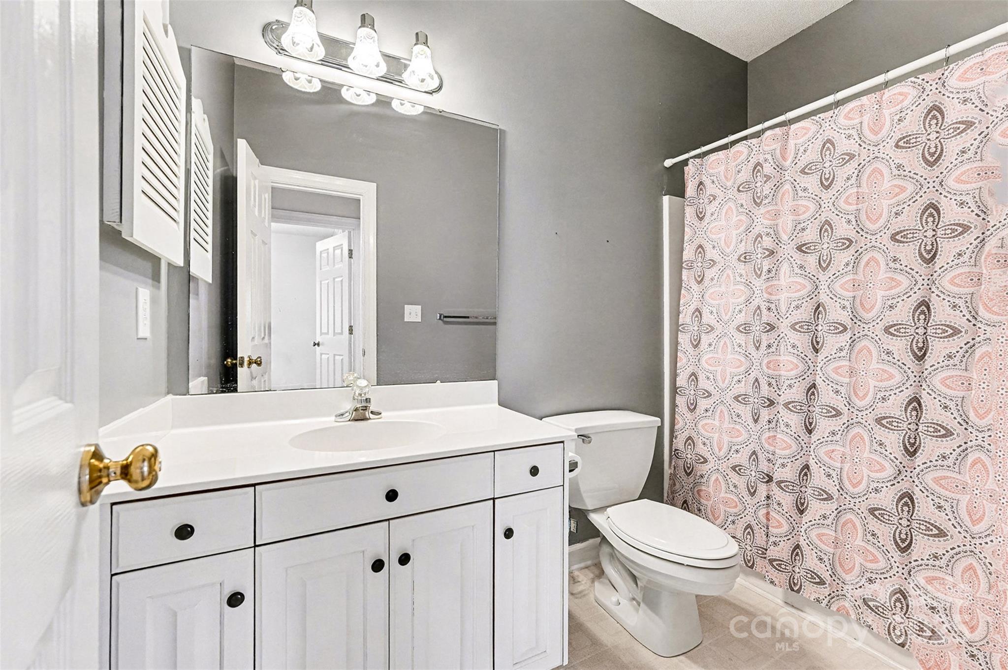 1915 Millbrook Lane Matthews, NC 28104 - Photo 23 of 33