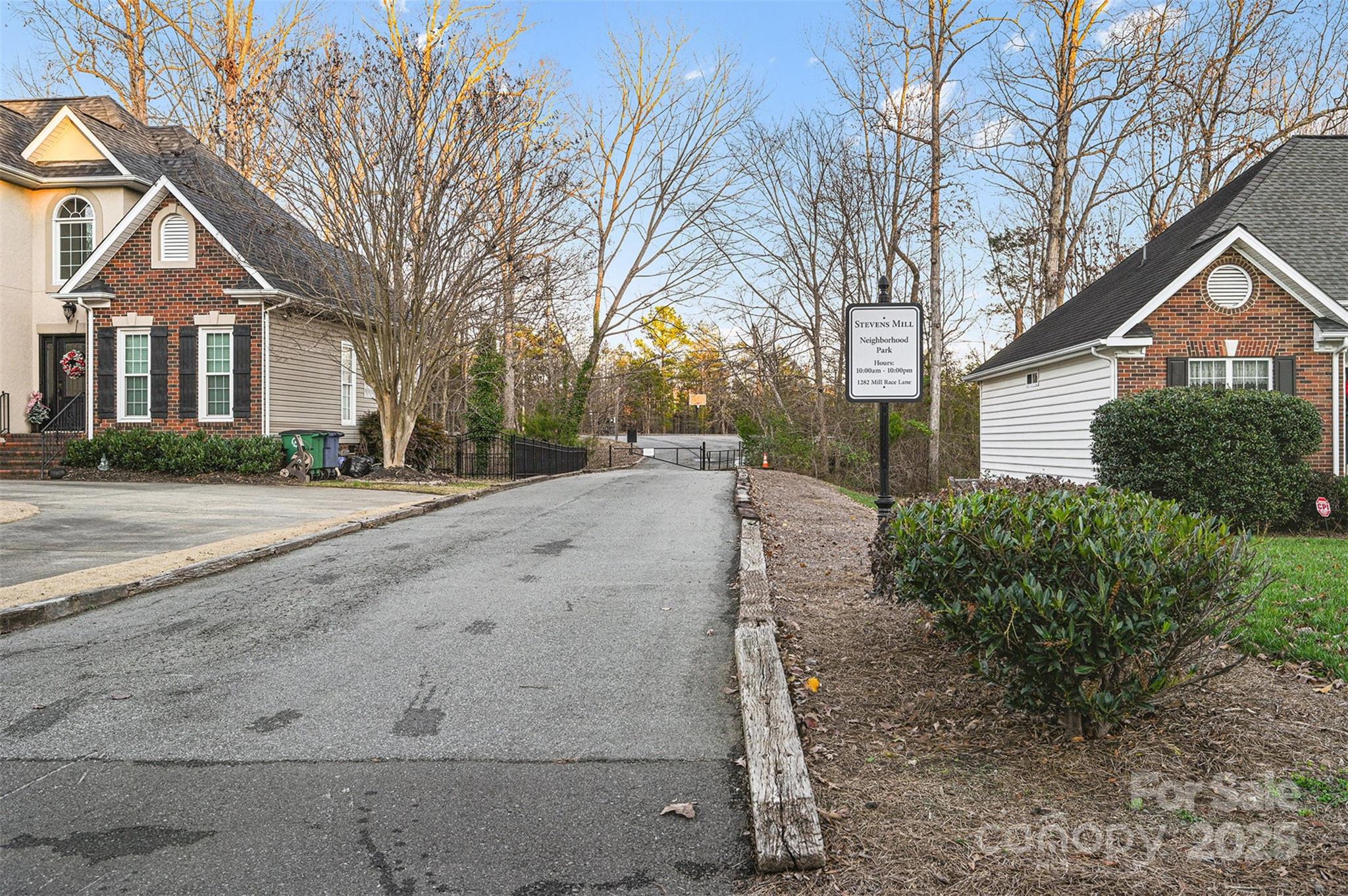 1915 Millbrook Lane Matthews, NC 28104 - Photo 29 of 33
