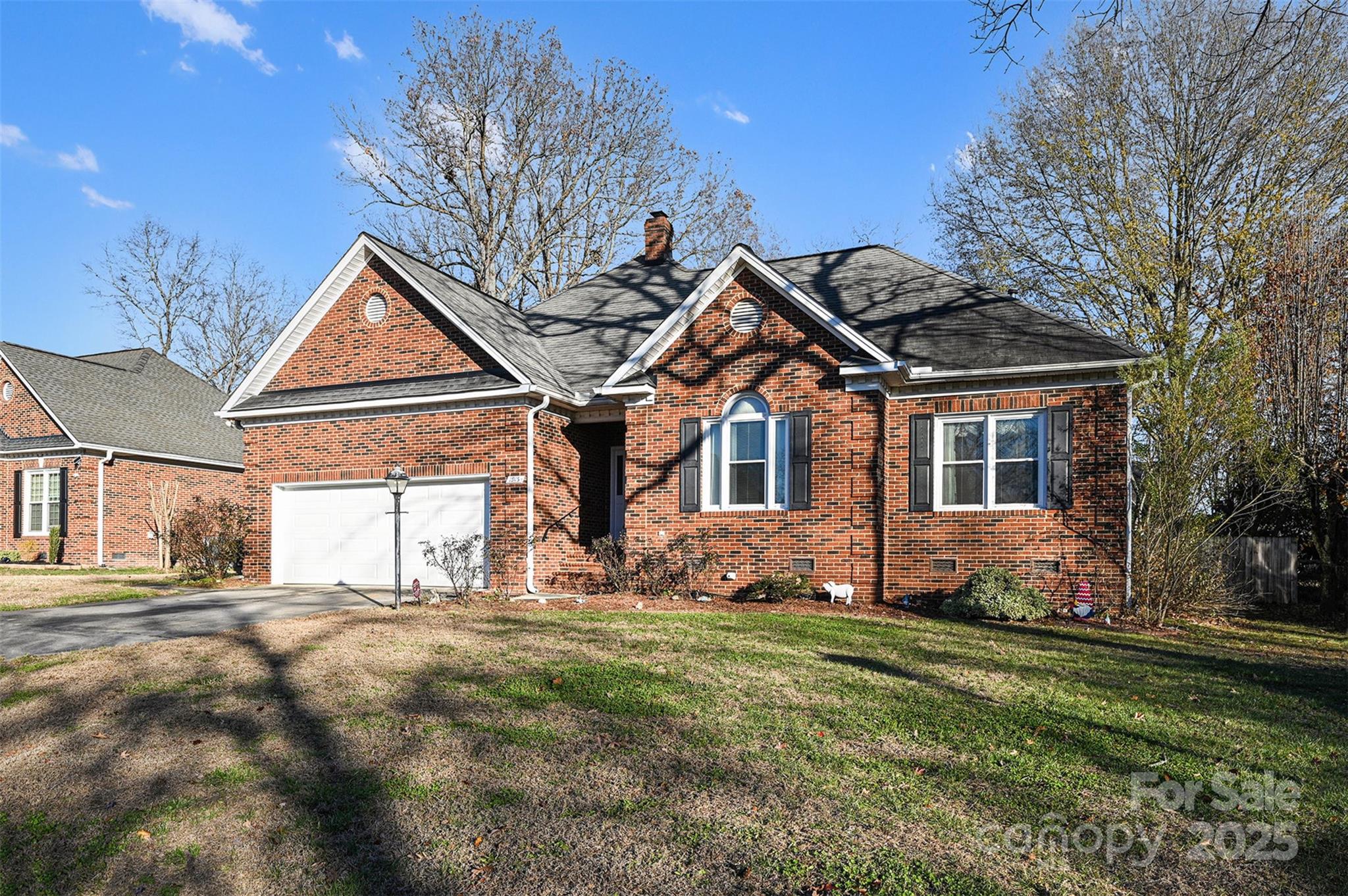 1915 Millbrook Lane Matthews, NC 28104 - Photo 5 of 33