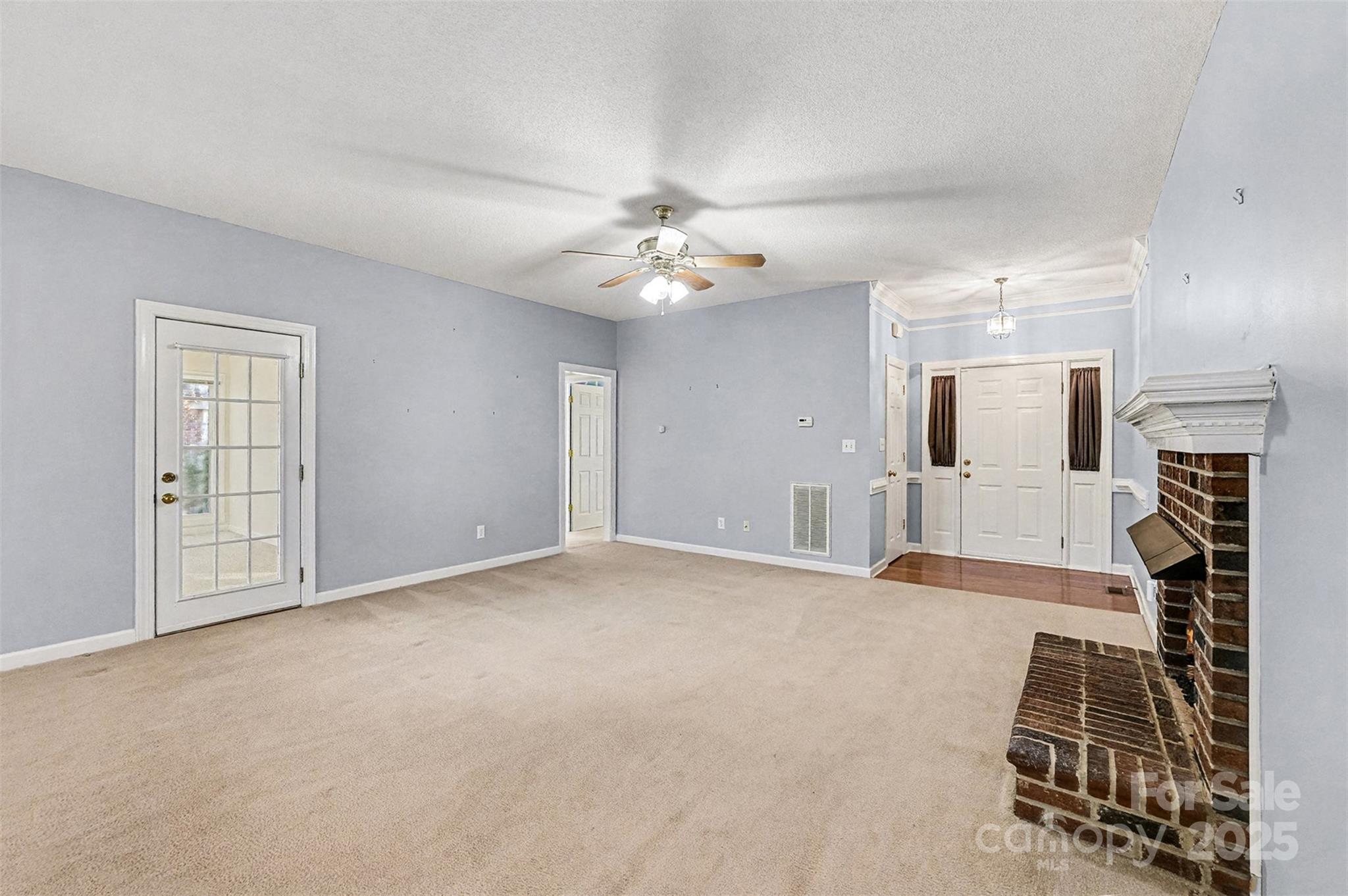 1915 Millbrook Lane Matthews, NC 28104 - Photo 8 of 33