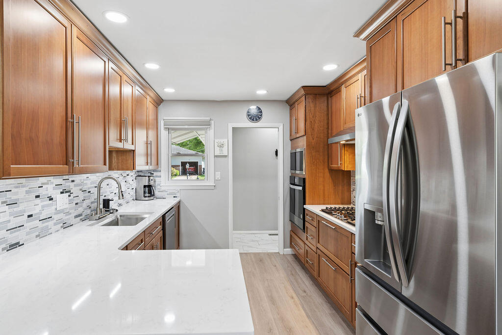 1022 Georgetown Road Michigan City, IN 46360 - Photo 4 of 22 1024x683