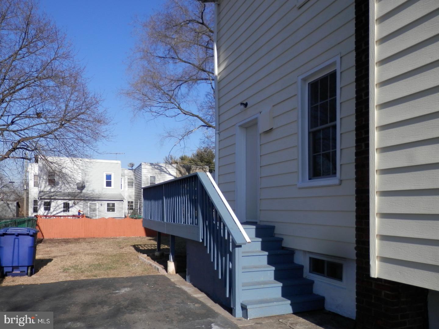 207 Taylor Street Riverside, NJ 08075 - Photo 3 of 25 Deck