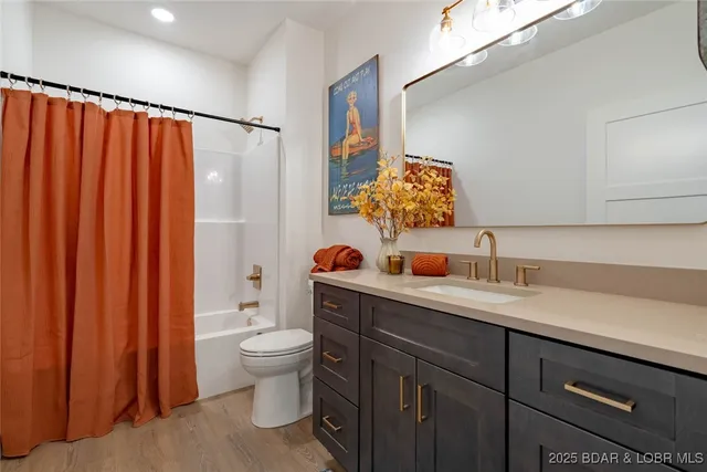 $549,900 | 4925 Robins Circle, Unit 1A, Osage Beach, MO 65065