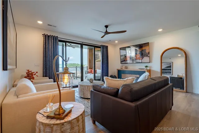 $549,900 | 4925 Robins Circle, Unit 1A, Osage Beach, MO 65065