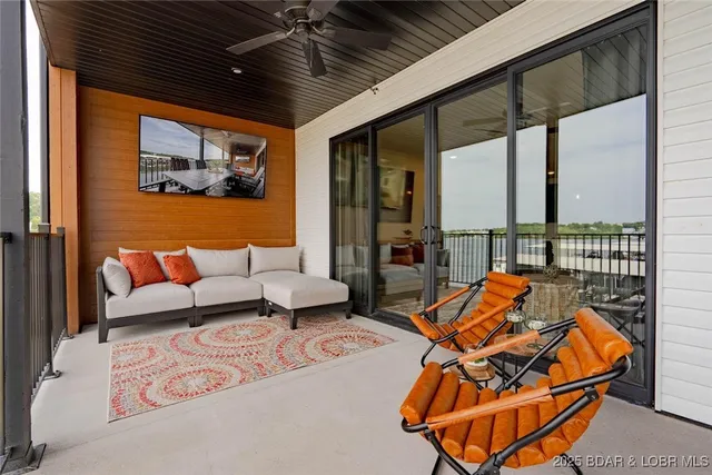$549,900 | 4925 Robins Circle, Unit 1A, Osage Beach, MO 65065