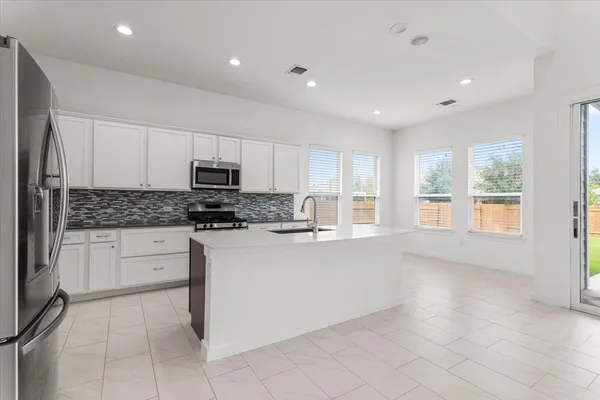 $3,300 | 7201 Garnet Mill Lane, Austin, TX 78744