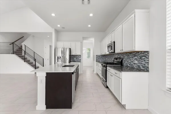 $3,300 | 7201 Garnet Mill Lane, Austin, TX 78744