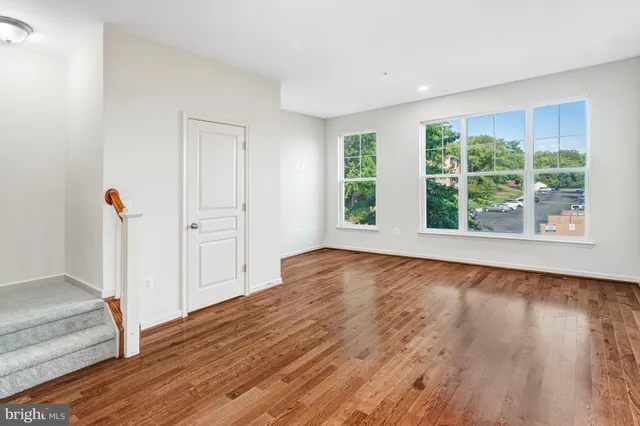 $500,000 | 1575 Renate Drive, Woodbridge, VA 22192