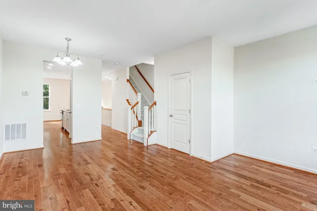 $500,000 | 1575 Renate Drive, Woodbridge, VA 22192