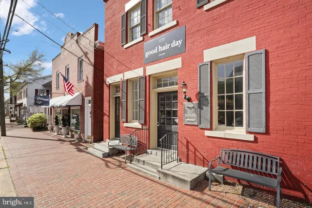 $500,000 | 1575 Renate Drive, Woodbridge, VA 22192