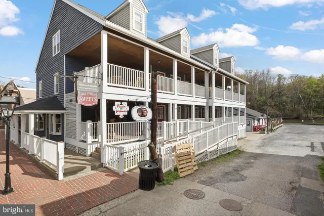 $500,000 | 1575 Renate Drive, Woodbridge, VA 22192