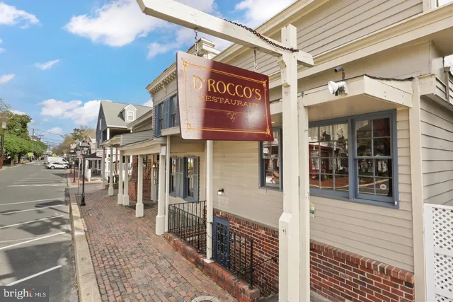 $500,000 | 1575 Renate Drive, Woodbridge, VA 22192