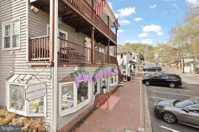 $500,000 | 1575 Renate Drive, Woodbridge, VA 22192