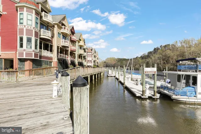 $500,000 | 1575 Renate Drive, Woodbridge, VA 22192