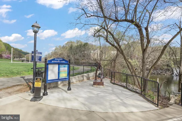 $500,000 | 1575 Renate Drive, Woodbridge, VA 22192