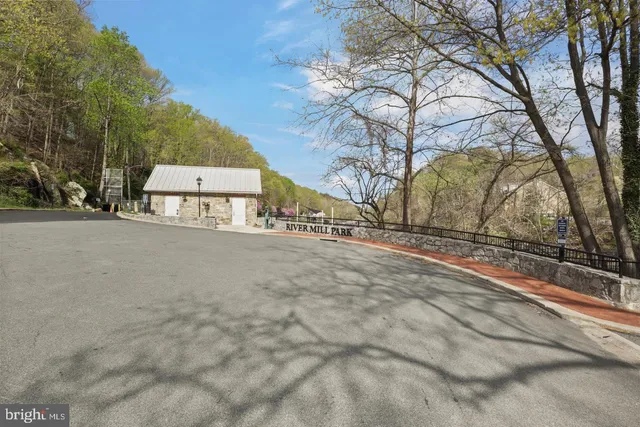 $500,000 | 1575 Renate Drive, Woodbridge, VA 22192