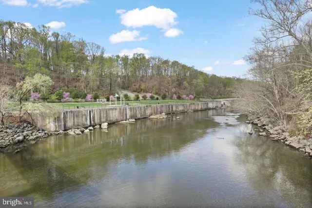 $500,000 | 1575 Renate Drive, Woodbridge, VA 22192