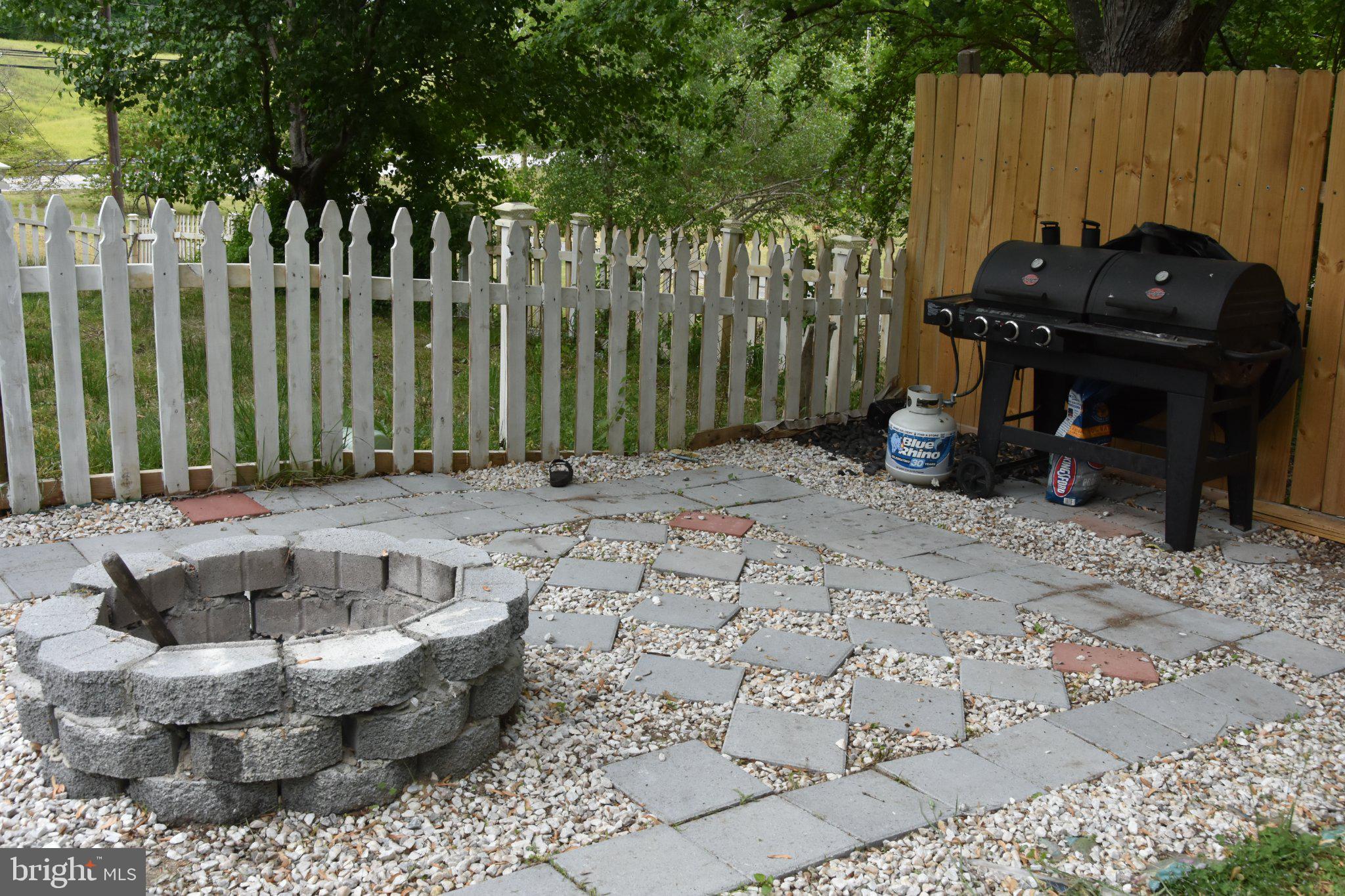 8610 Croom Road Upper Marlboro, MD 20772 - Photo 12 of 14 a view of outdoor space with sitting area