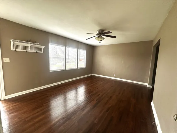 $1,250 | 11005 Muscatine Street, Houston, TX 77029