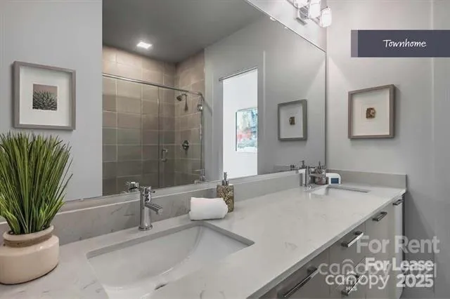 $3,970 | 909 Camden Grandview Road, Unit D1, Charlotte, NC 28202