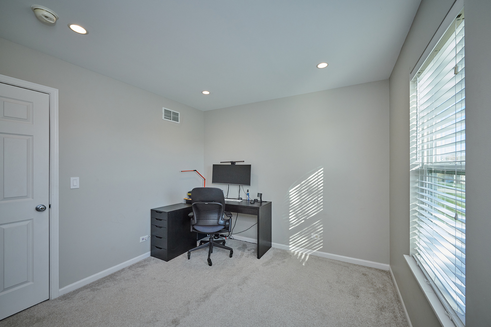 312 Shelbourne Road Volo, IL 60073 - Photo 15 of 54 a workspace with furniture and a window