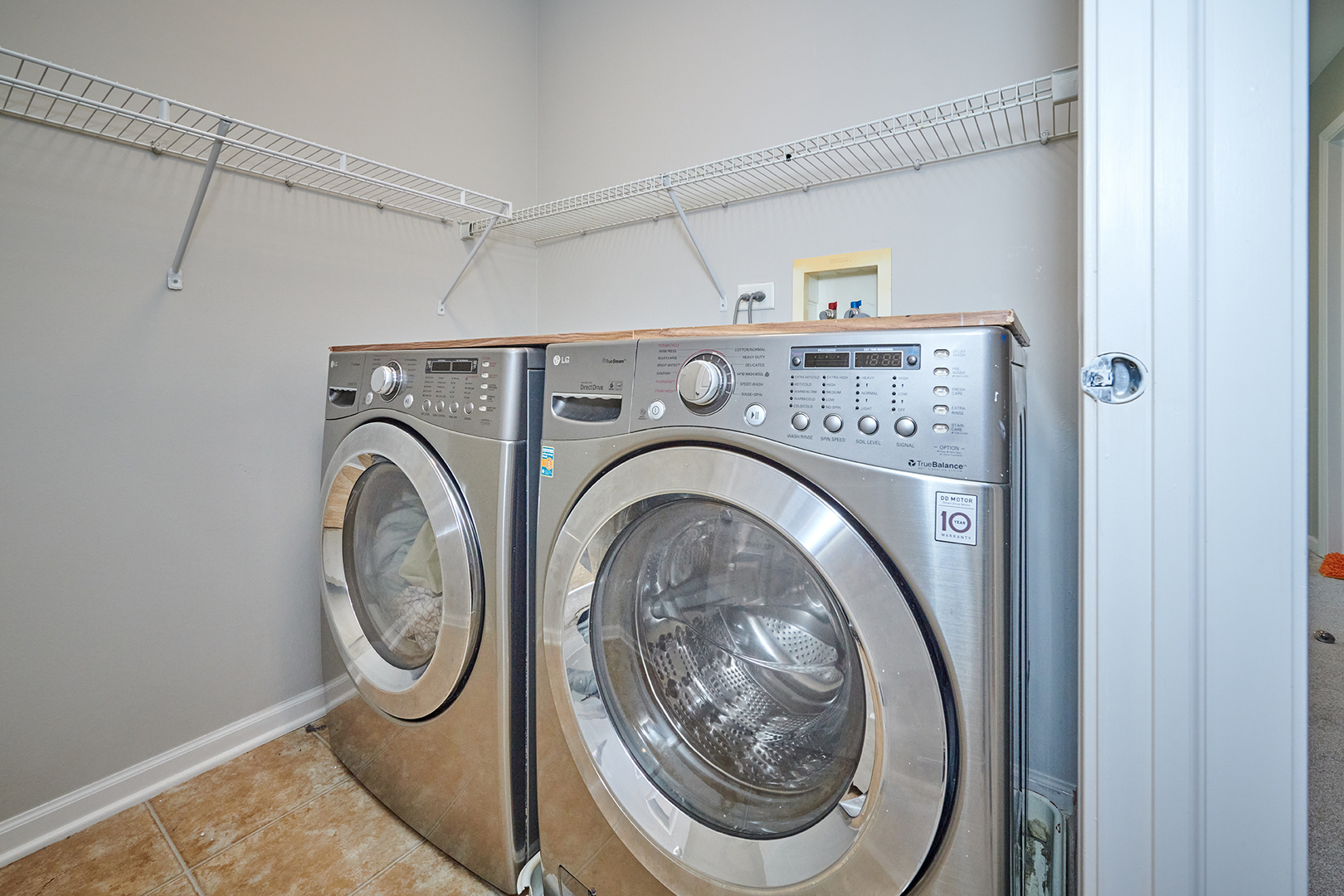 312 Shelbourne Road Volo, IL 60073 - Photo 42 of 54 a utility room with dryer and washer