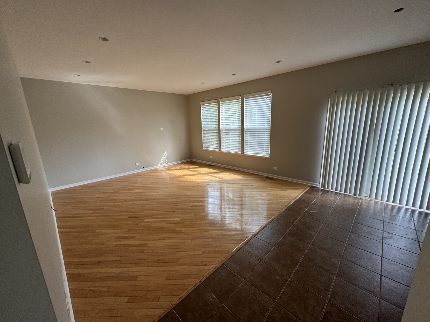 312 Shelbourne Road Volo, IL 60073 - Photo 46 of 54 a view of an empty room