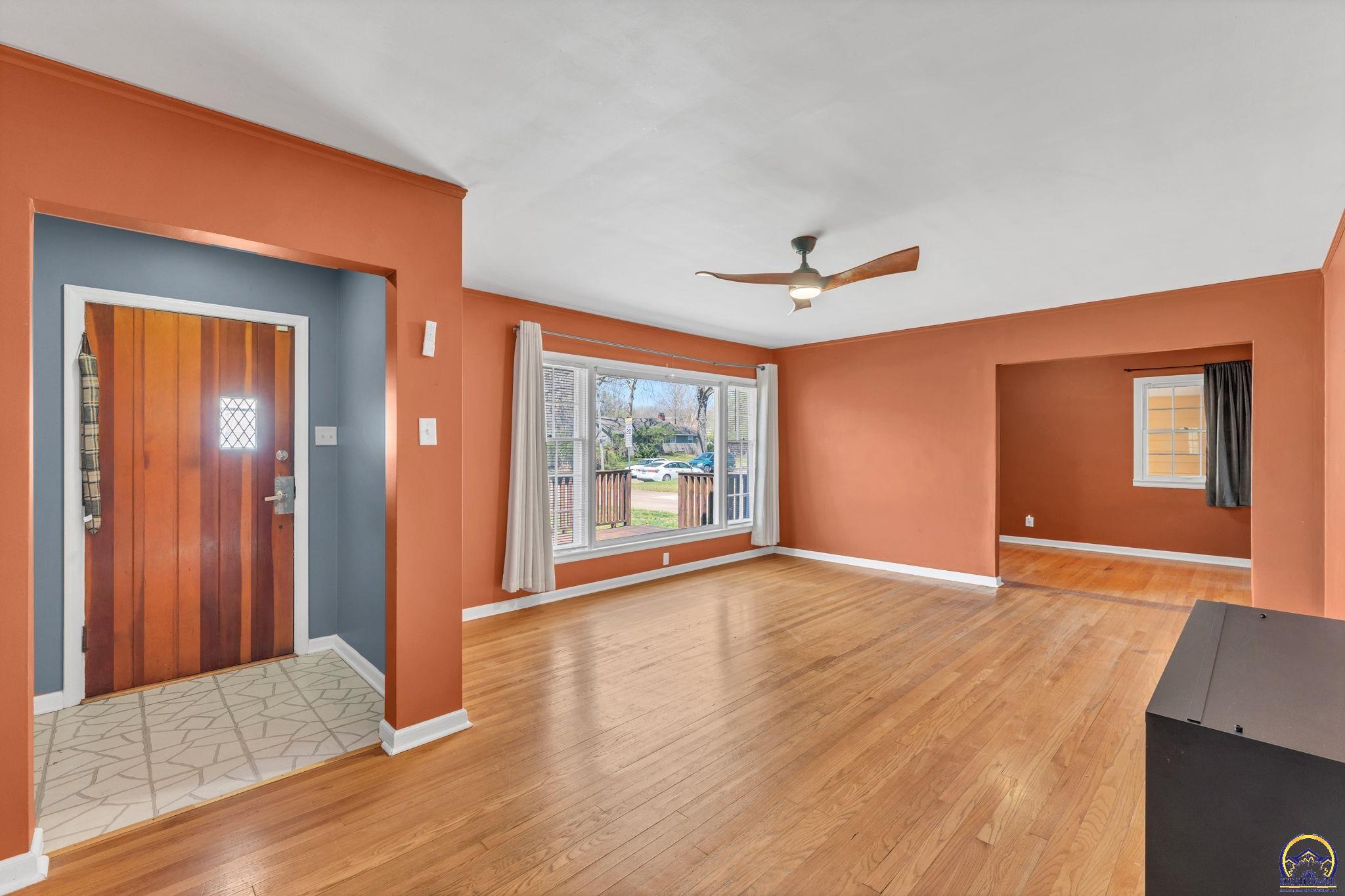 2016 Southwest James Street Topeka, KS 66604 - Photo 13 of 44