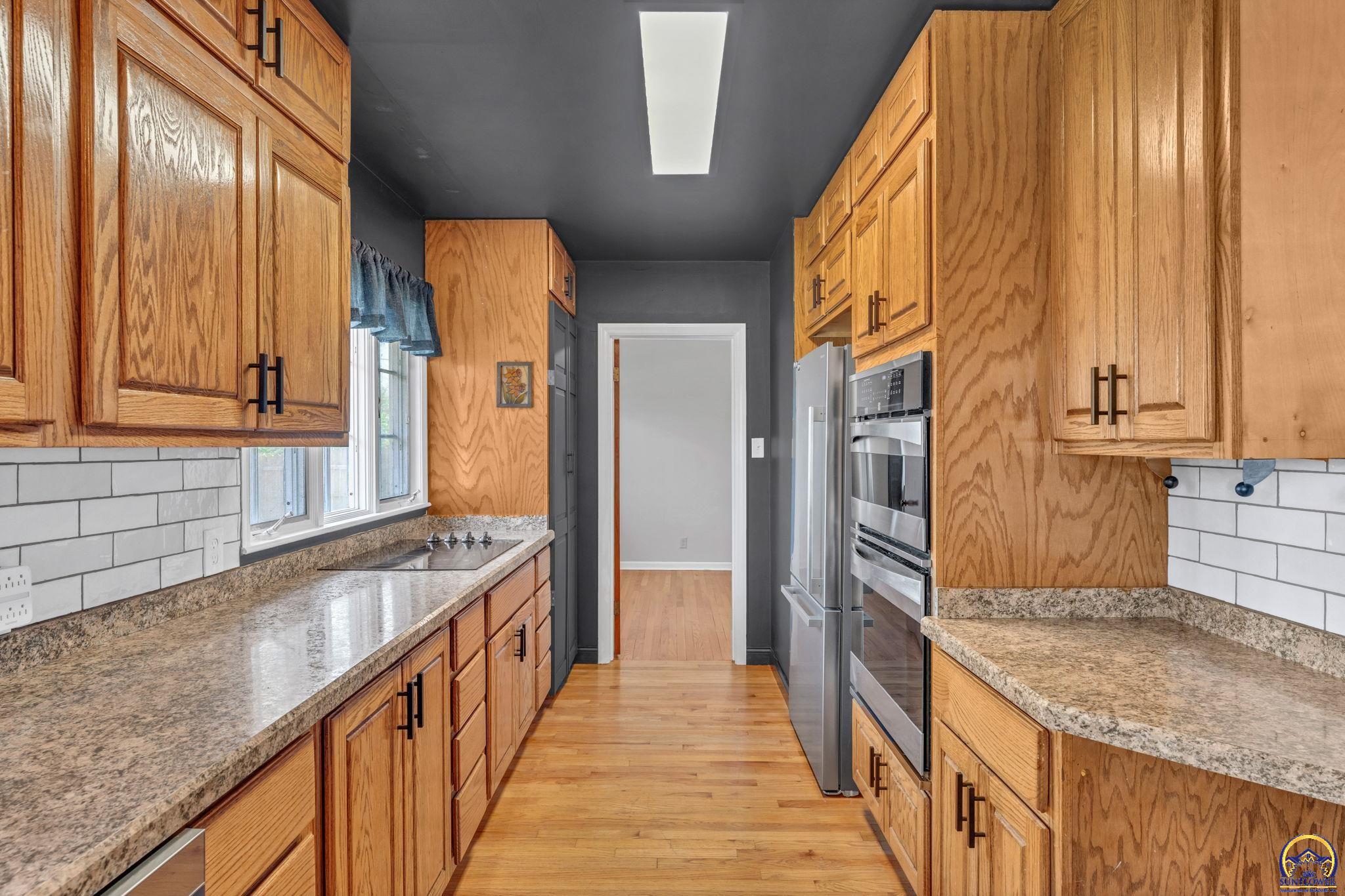 2016 Southwest James Street Topeka, KS 66604 - Photo 18 of 44