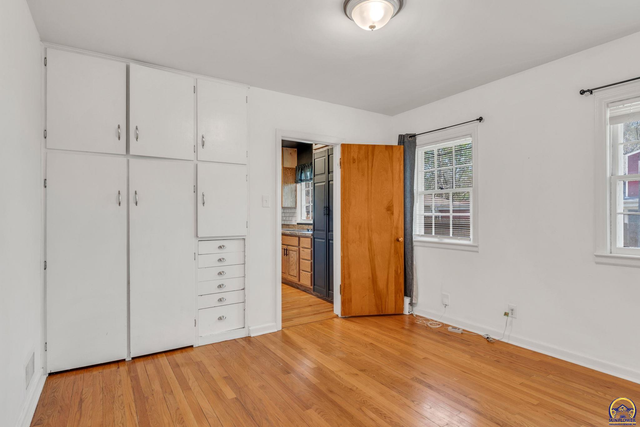 2016 Southwest James Street Topeka, KS 66604 - Photo 23 of 44