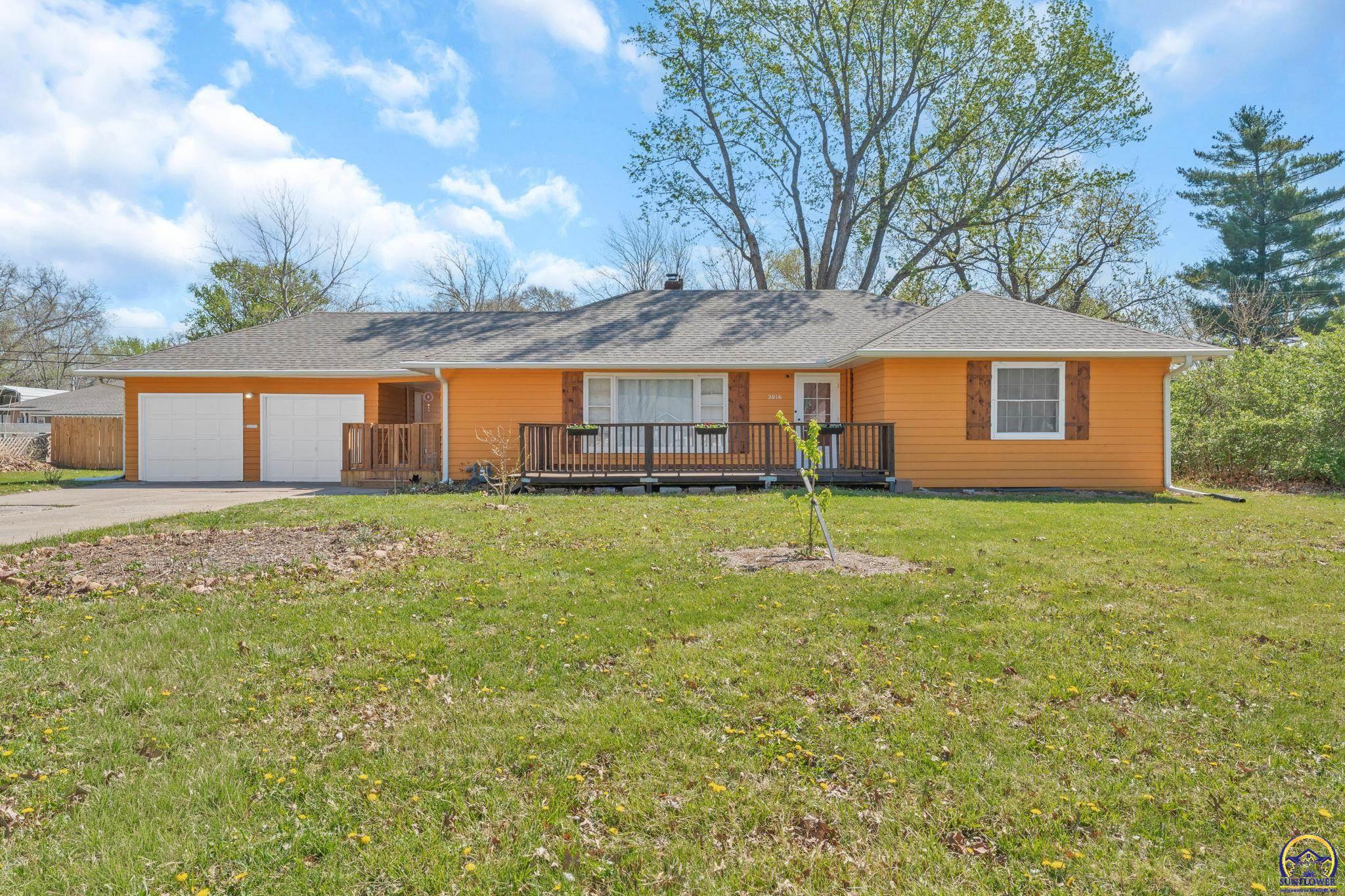 2016 Southwest James Street Topeka, KS 66604 - Photo 3 of 44