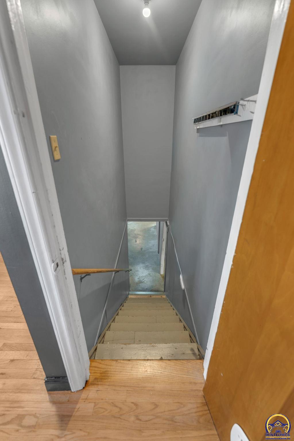 2016 Southwest James Street Topeka, KS 66604 - Photo 33 of 44